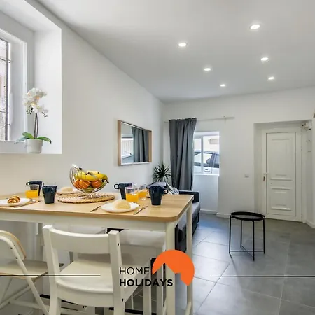 #163 Dr José Silva 17 By Holidays